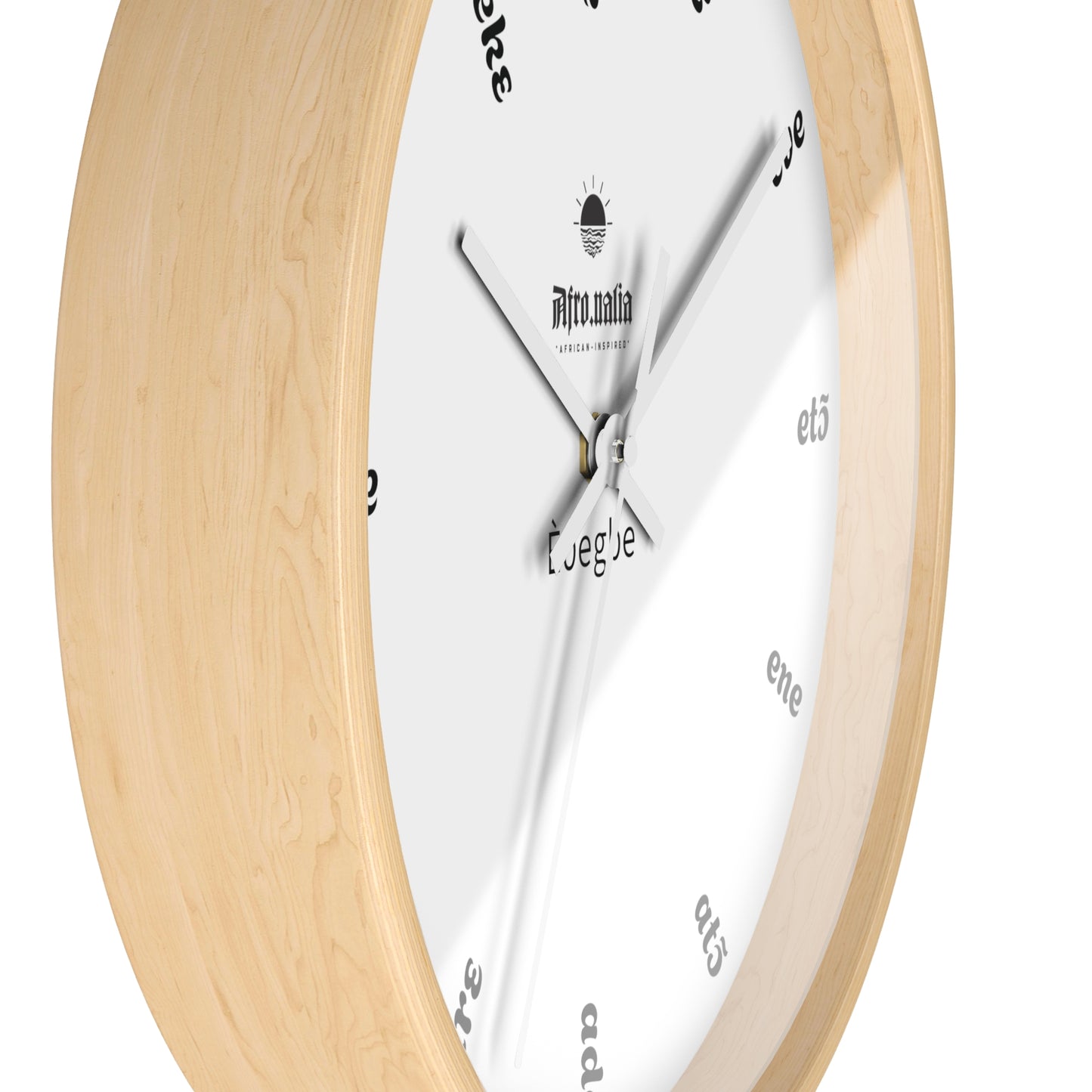 Èʋe Wall Clock