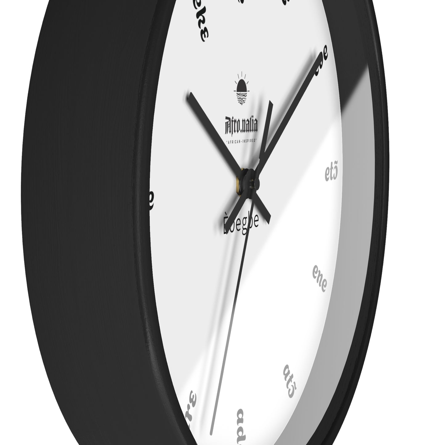 Èʋe Wall Clock