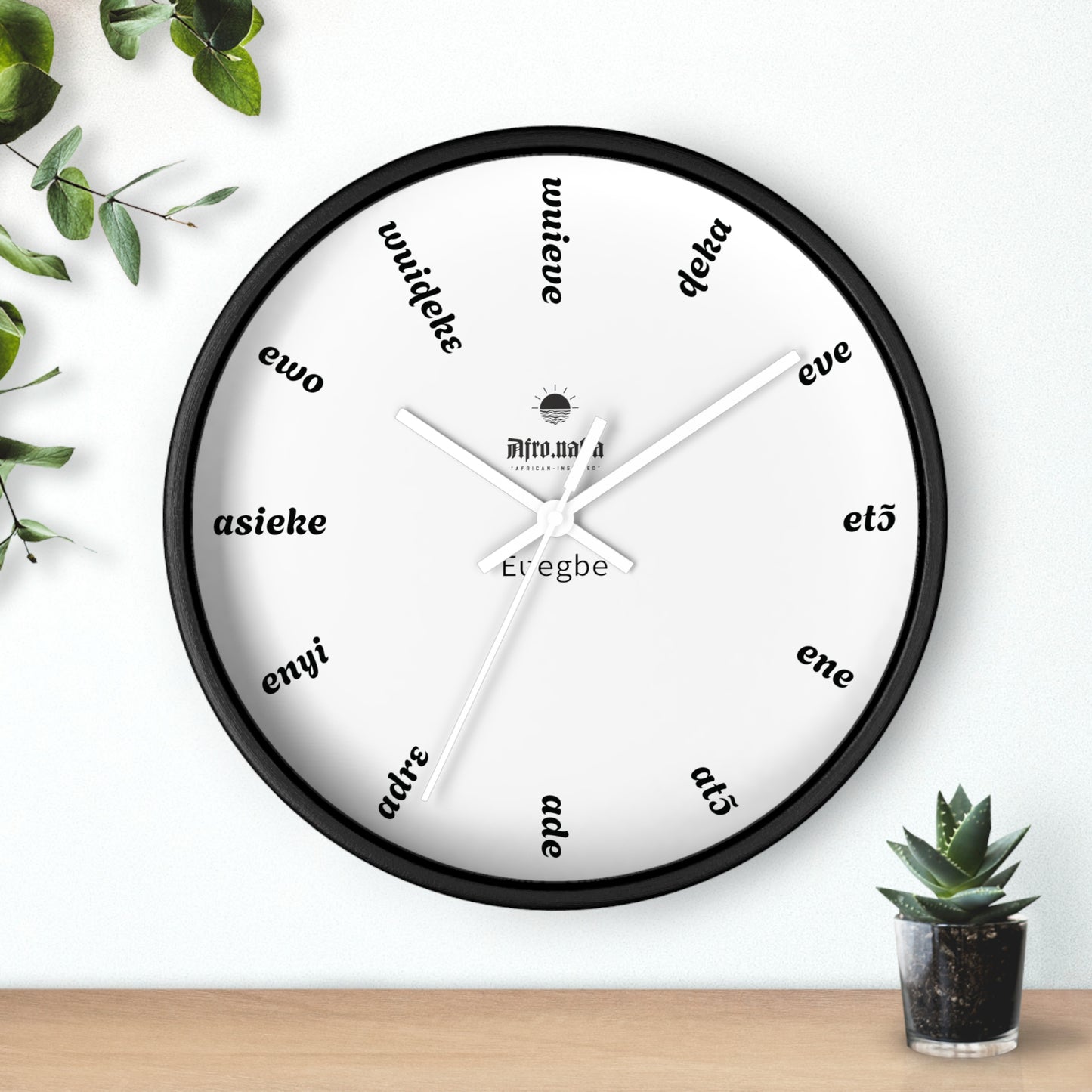 Èʋe Wall Clock